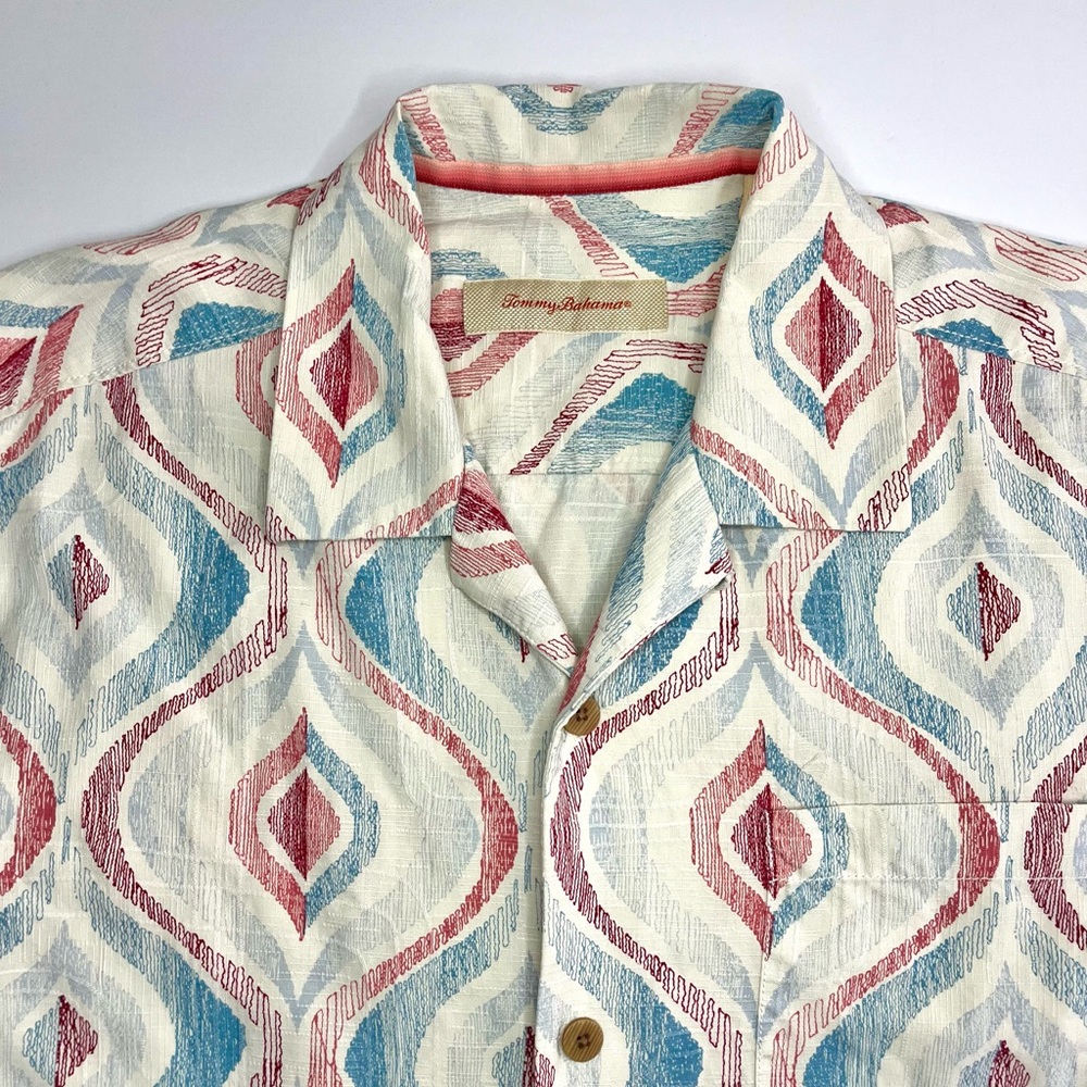 Tommy Bahama Hawaiian Shirt Button Down Red White Geometric 100% Silk Men's Sz M